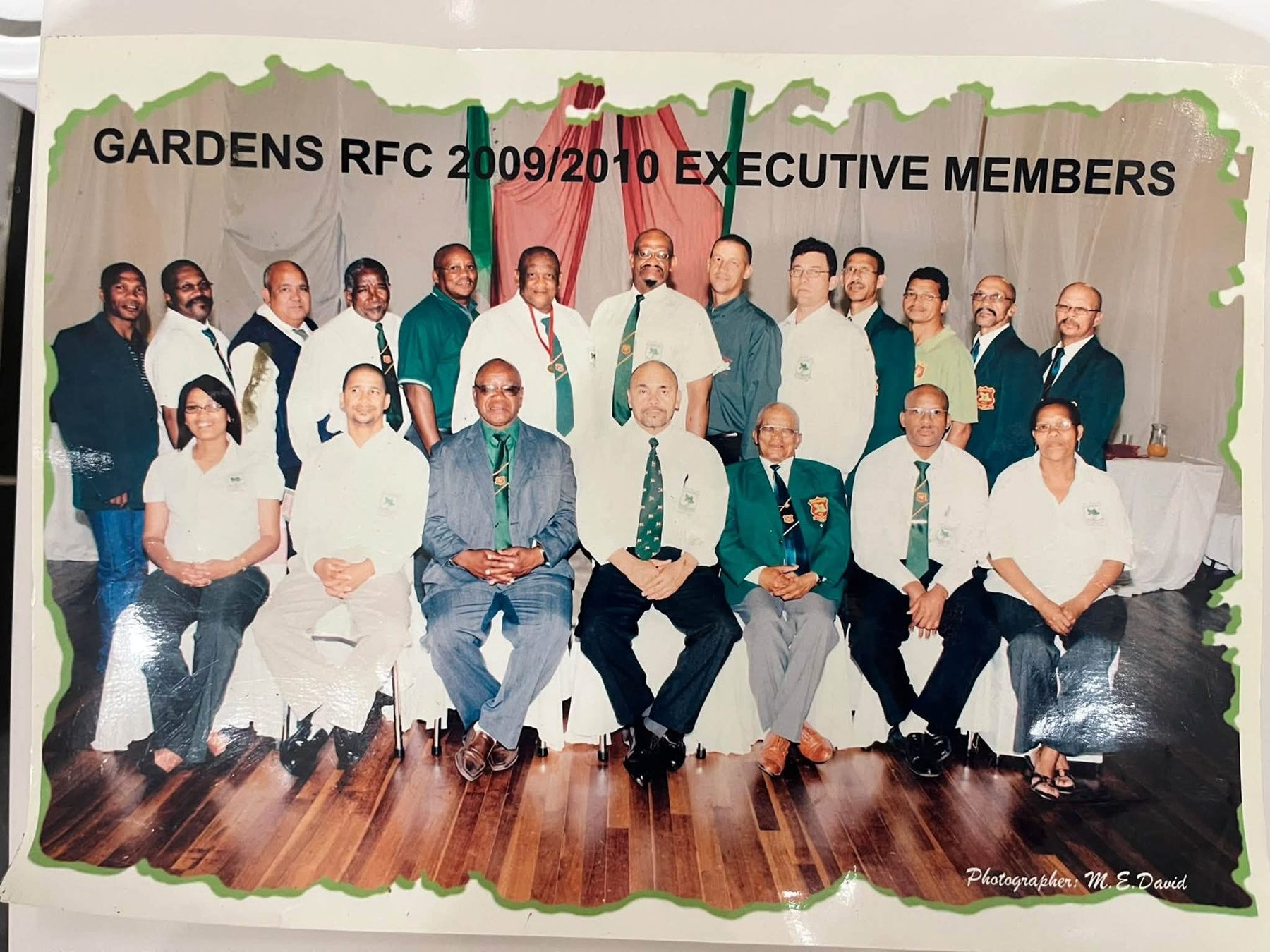 The Gardens RFC executive members of 2009/2010, posed in two rows